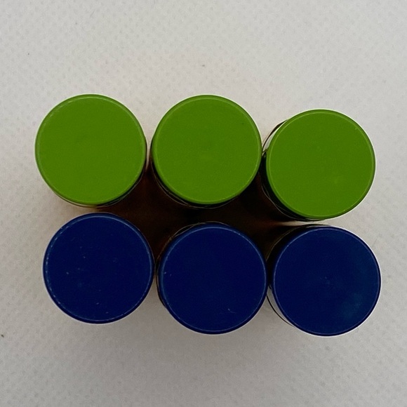 Burt's Bees Moisturizing Lip Balm 100% Natural 3 x Vanilla Bean  3 x Ginger Lime - Picture 2 of 7